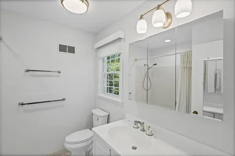 1150 Willow Lane Northbrook IL 60062