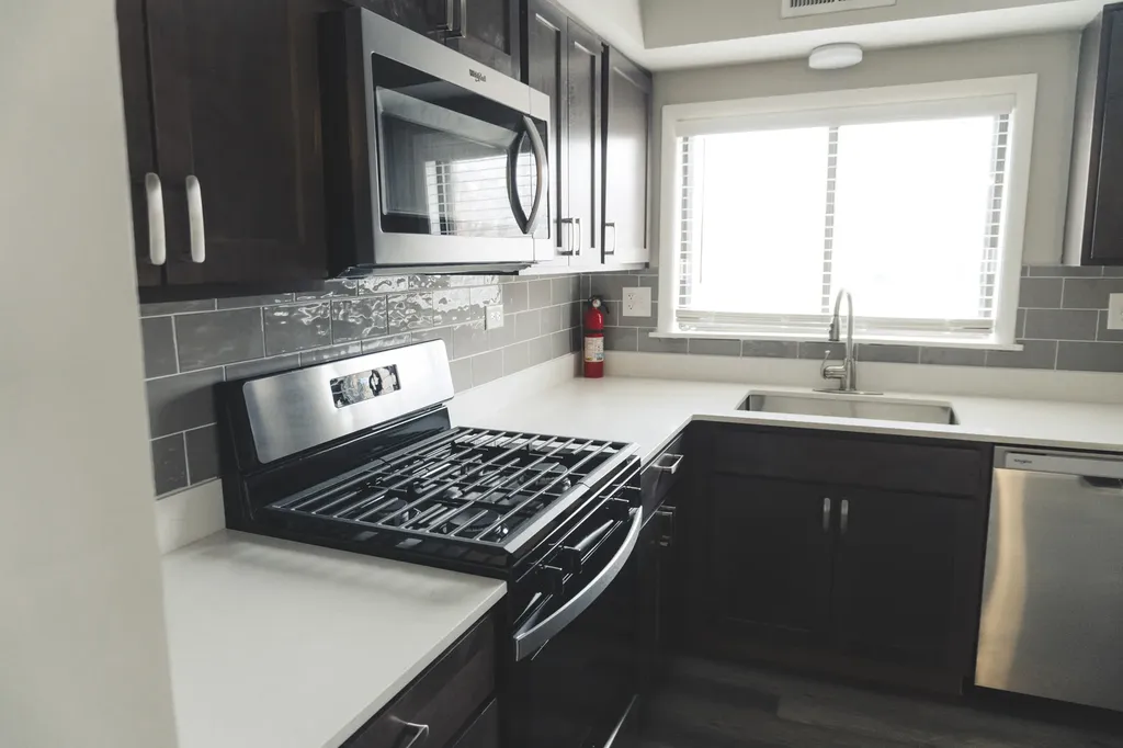 6034 North Wolcott Avenue Chicago IL 60660