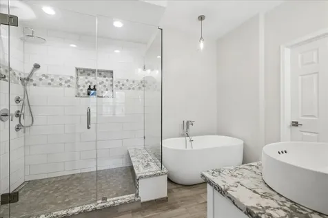 1863 Admiral Court Glenview IL 60026
