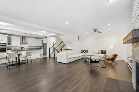 1863 Admiral Court Glenview IL 60026