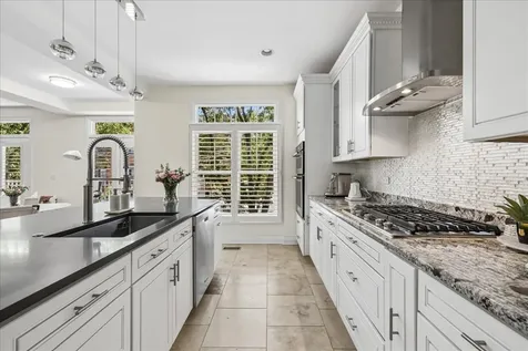 1863 Admiral Court Glenview IL 60026