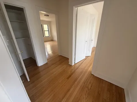 7351 North Damen Avenue Chicago IL 60645