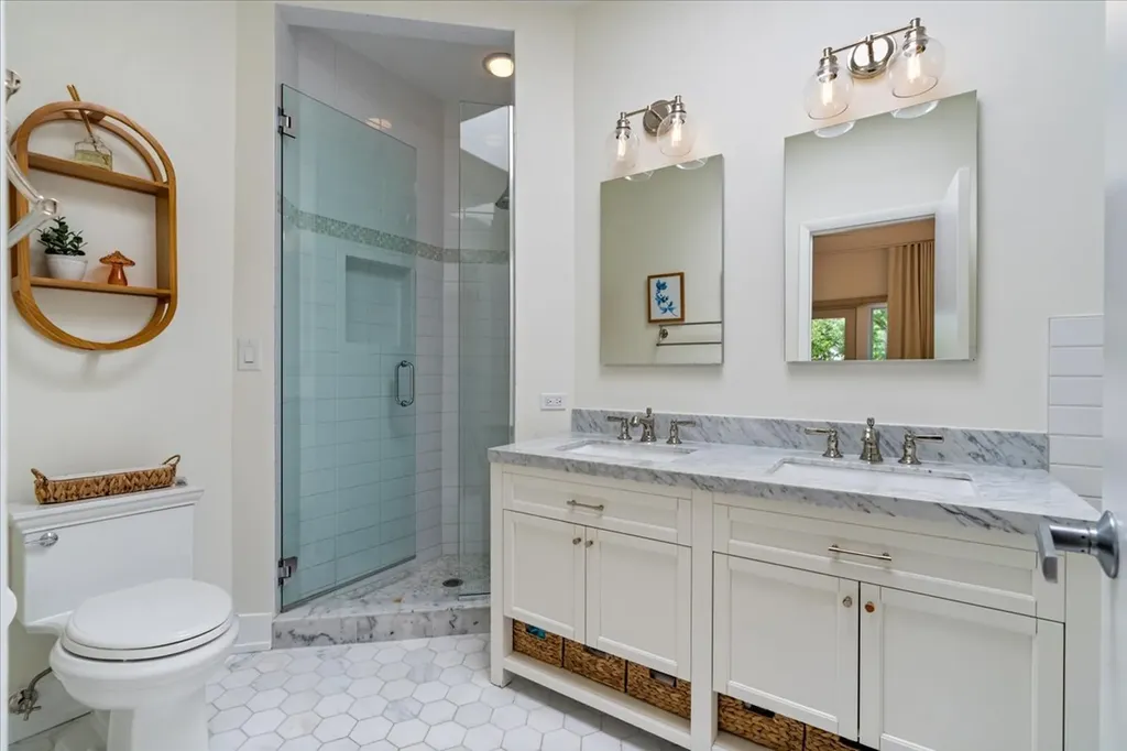 1350 West Wrightwood Avenue Chicago IL 60614