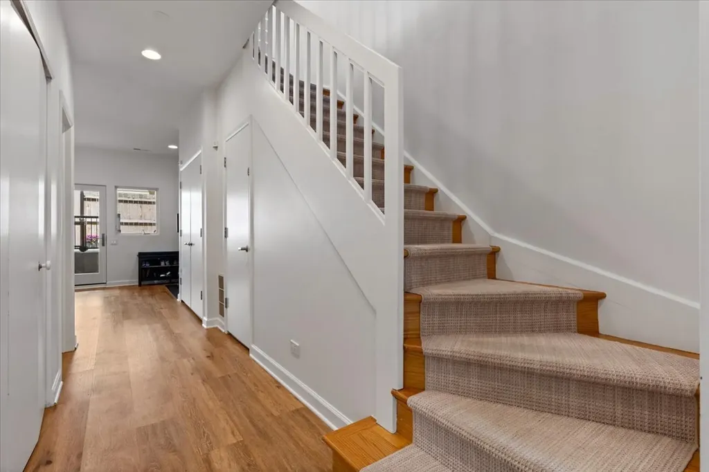 1350 West Wrightwood Avenue Chicago IL 60614