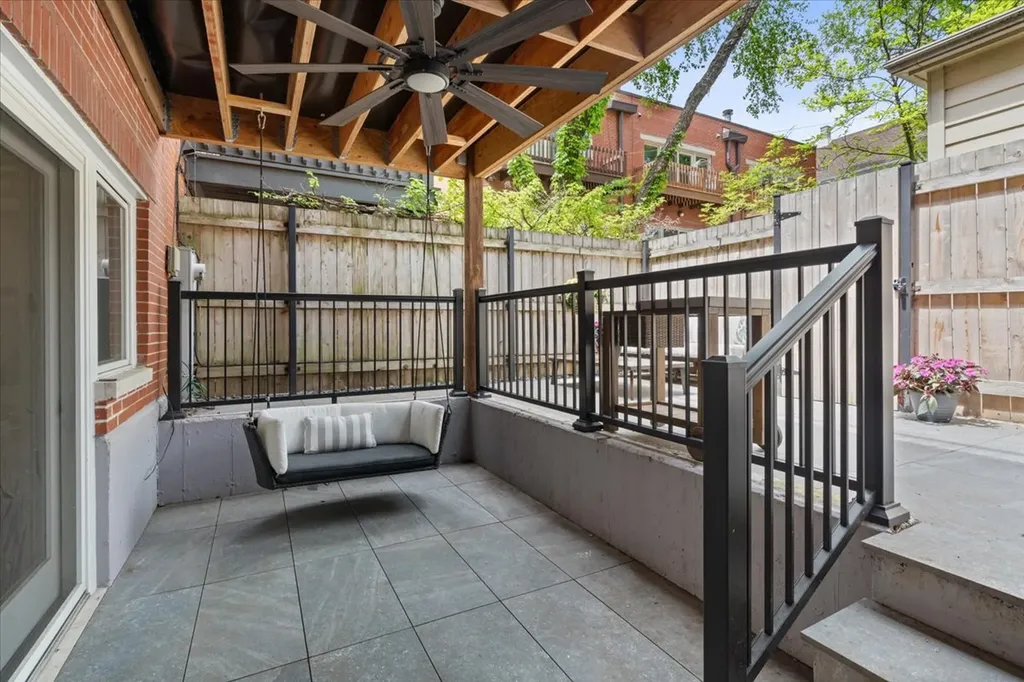 1350 West Wrightwood Avenue Chicago IL 60614