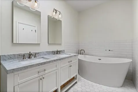 1350 West Wrightwood Avenue Chicago IL 60614