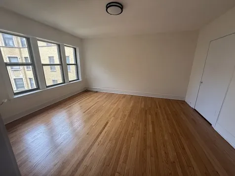 7351 North Damen Avenue Chicago IL 60645