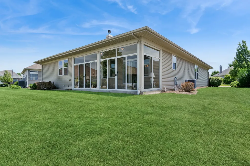 2807 Edgebrook Court Naperville IL 60564