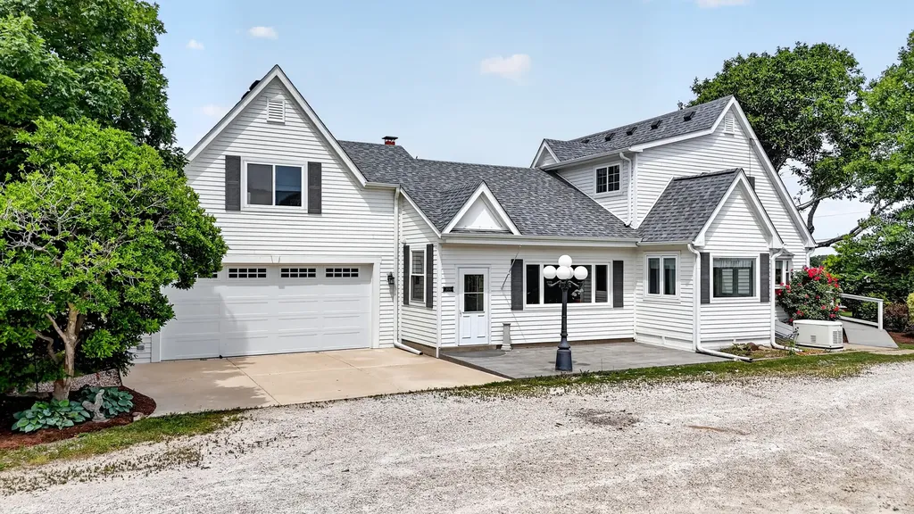 2650 North State Route 23 Ottawa IL 61350
