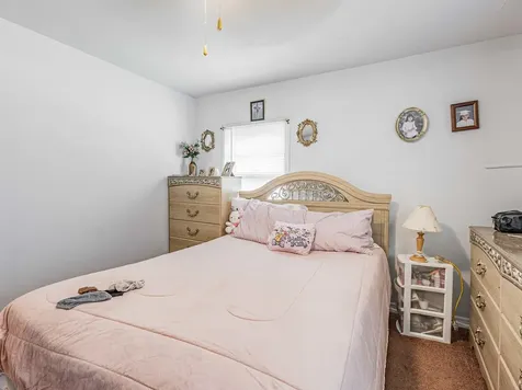 1045 Palace Street Aurora IL 60506