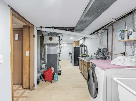 1045 Palace Street Aurora IL 60506