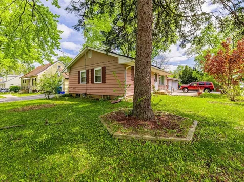 1045 Palace Street Aurora IL 60506
