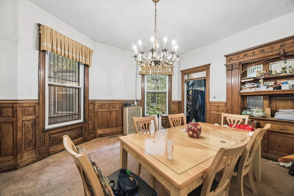 3633 South Giles Avenue Chicago IL 60653