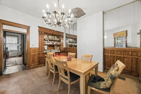 3633 South Giles Avenue Chicago IL 60653