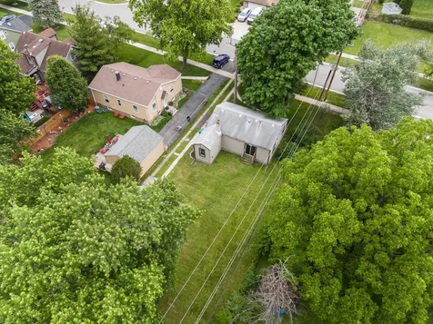 5140 West 80th Place Burbank IL 60459