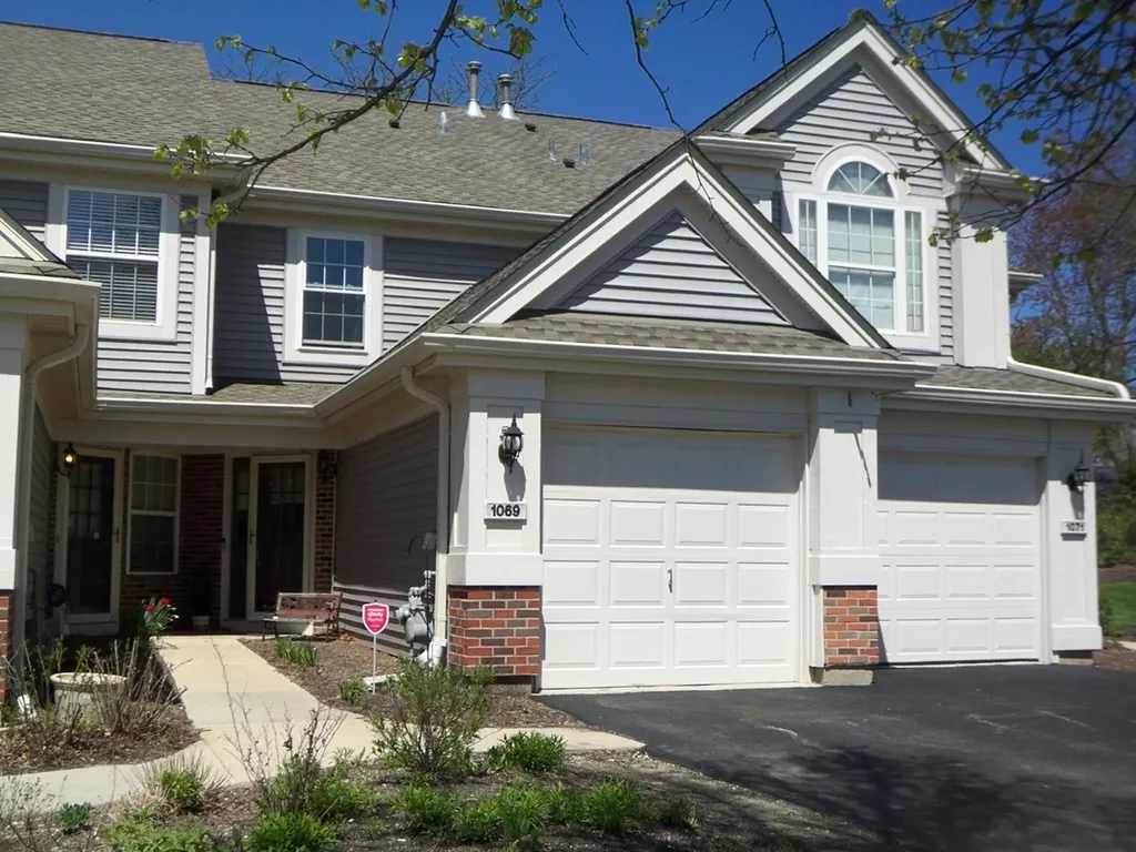 1069 Talbots Lane Elk Grove Village IL 60007