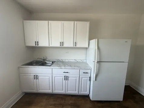 7351 North Damen Avenue Chicago IL 60645