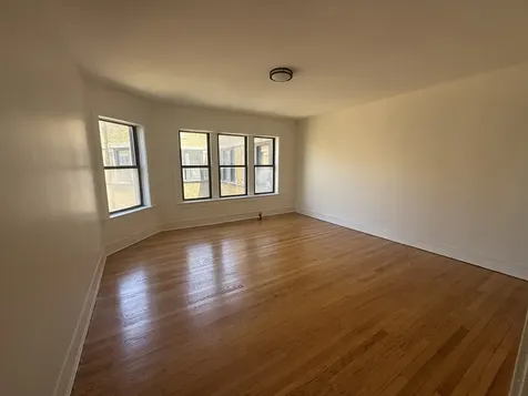 7351 North Damen Avenue Chicago IL 60645