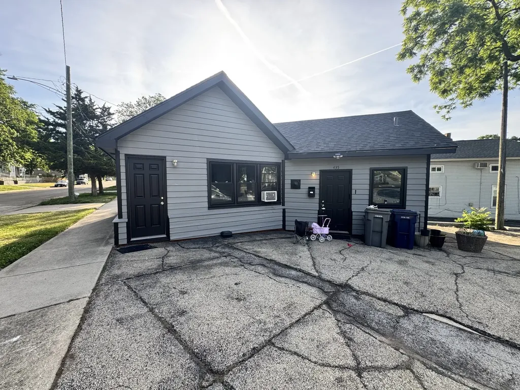 435 Washington Street Elgin IL 60123