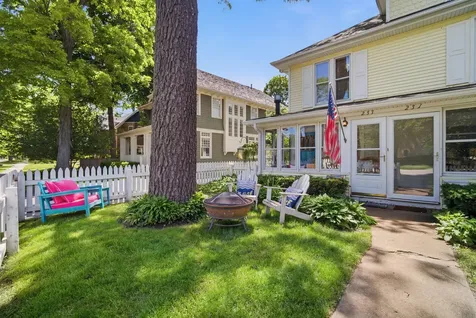233 East Center Avenue Lake Bluff IL 60044