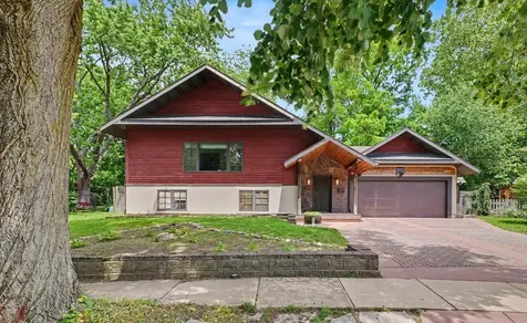2304 East Shurts Circle Urbana IL 61801