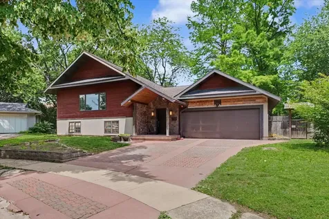 2304 East Shurts Circle Urbana IL 61801