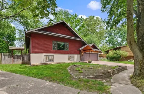 2304 East Shurts Circle Urbana IL 61801