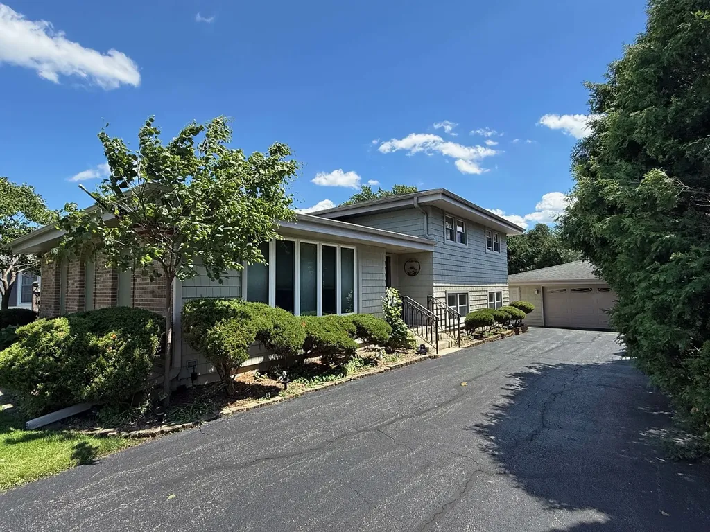 1406 Taft Avenue Wheaton IL 60189