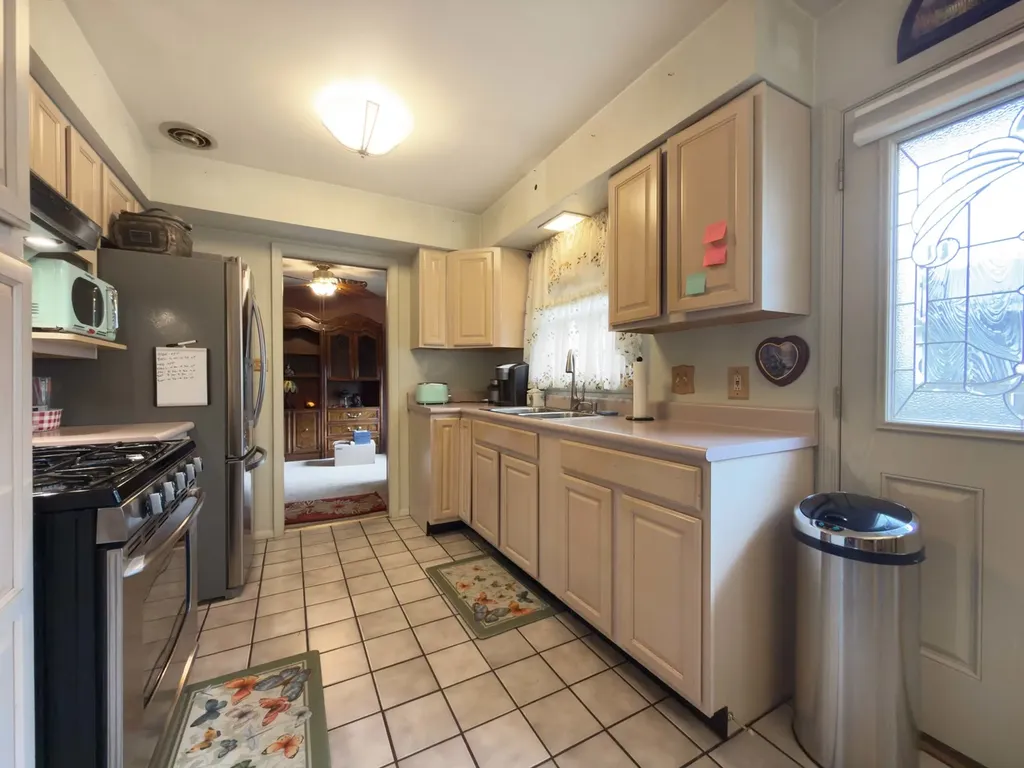 1406 Taft Avenue Wheaton IL 60189