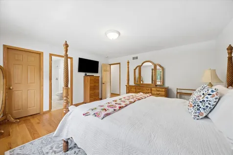 702 Hickory Street Lemont IL 60439