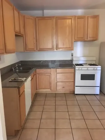 3700 North Southport Avenue Chicago IL 60613