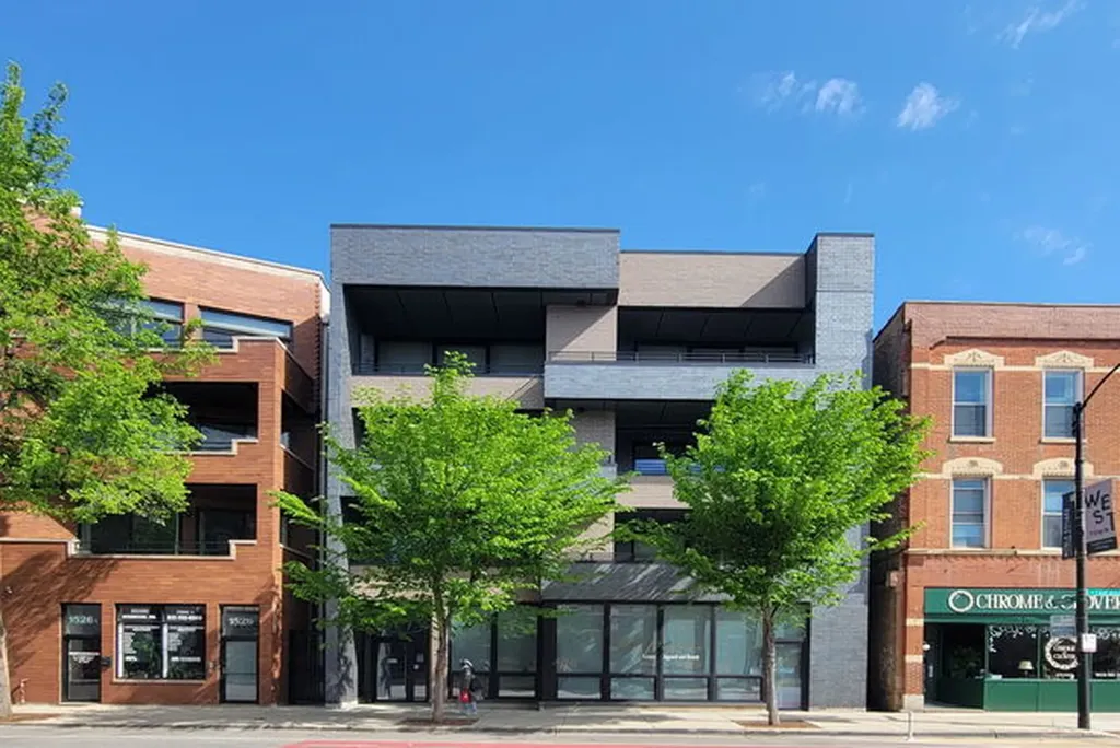 1524 West Chicago Avenue W Chicago IL 60642