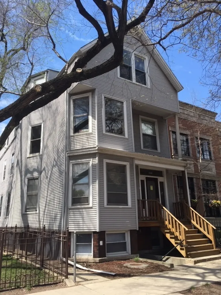 3822 North Wayne Avenue Chicago IL 60613