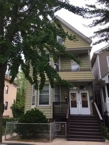 1237 West Wellington Avenue Chicago IL 60657