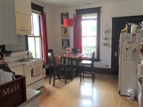 1237 West Wellington Avenue Chicago IL 60657