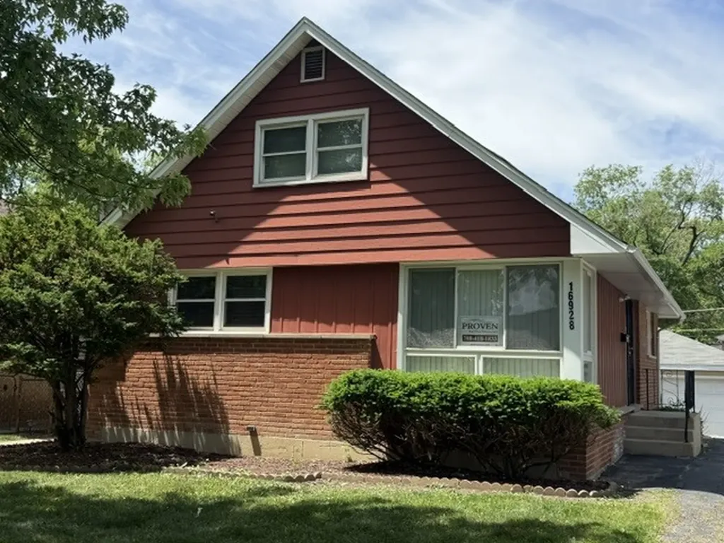 16928 Old Elm Drive Country Club Hills IL 60478