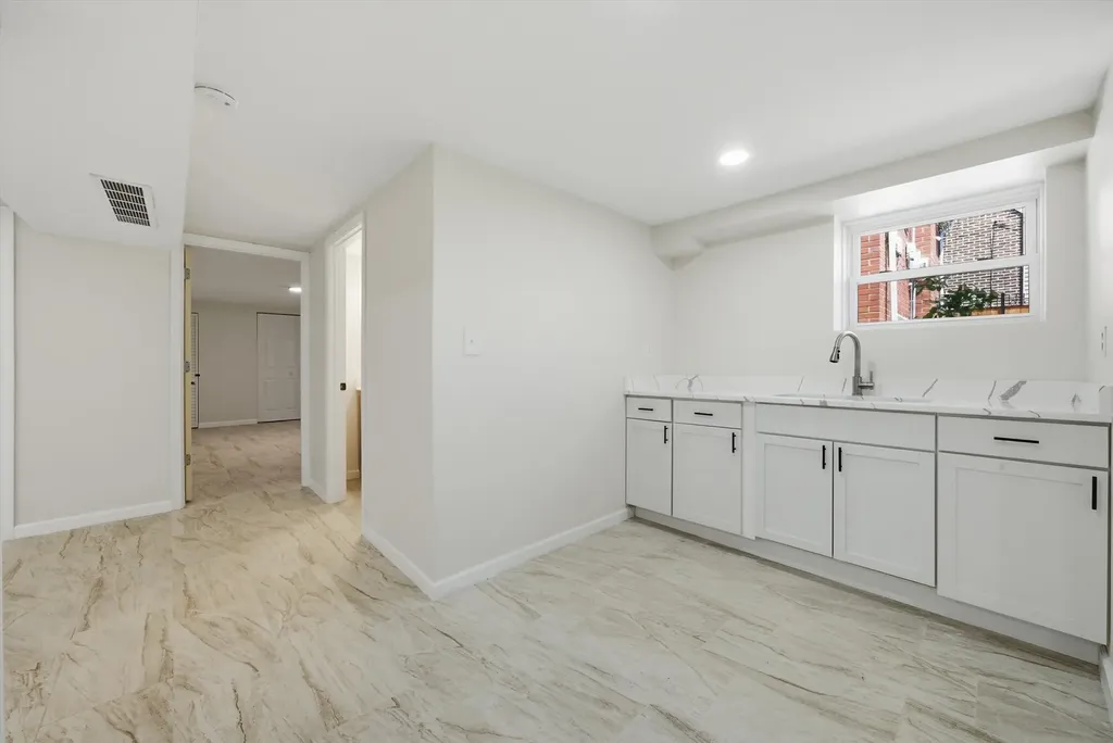 3907 West Marquette Road Chicago IL 60629