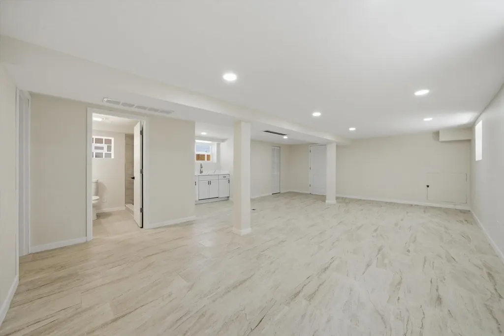 3907 West Marquette Road Chicago IL 60629