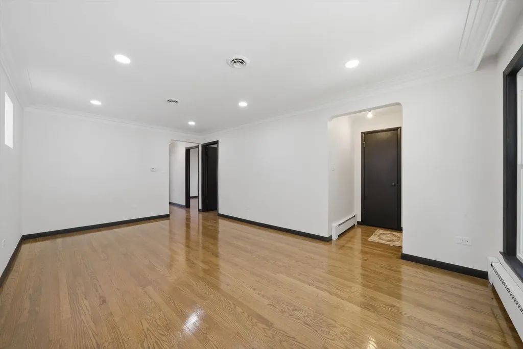 3907 West Marquette Road Chicago IL 60629
