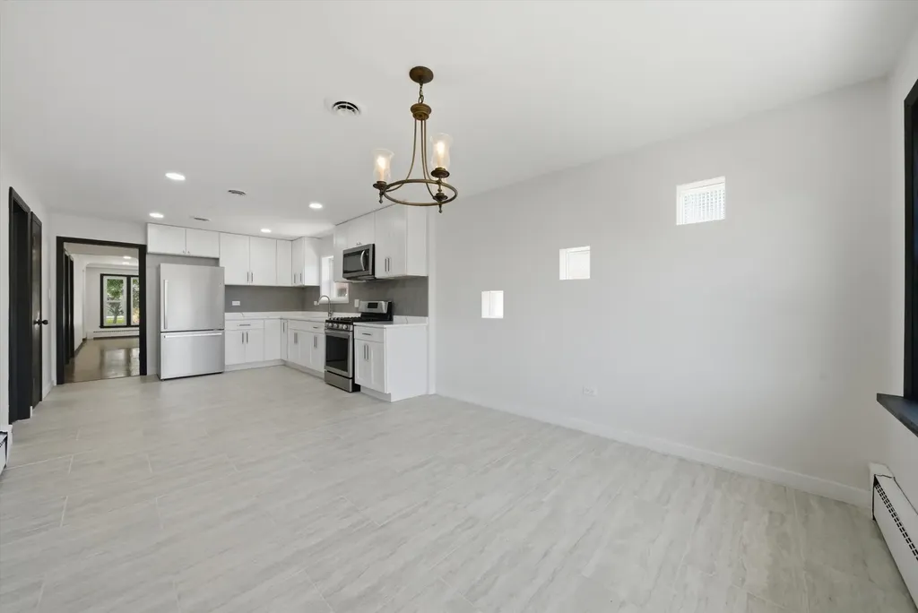 3907 West Marquette Road Chicago IL 60629