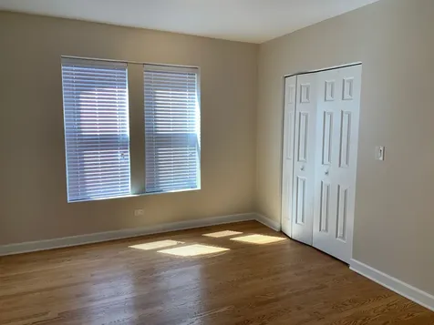 7402 North Damen Avenue Chicago IL 60645