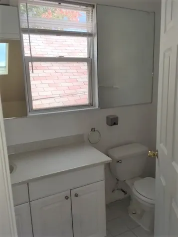 1237 West Wellington Avenue Chicago IL 60657