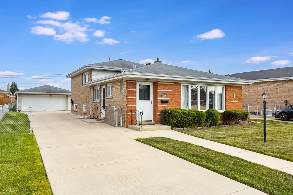 6117 West 80th Street W Burbank IL 60459