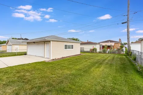 6117 West 80th Street W Burbank IL 60459