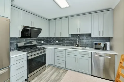 926 North Boxwood Drive Mount Prospect IL 60056