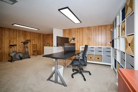 926 North Boxwood Drive Mount Prospect IL 60056
