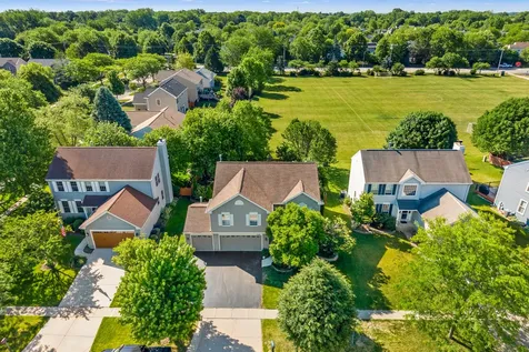 5718 Breezeland Road Carpentersville IL 60110
