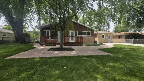8867 Mobile Avenue Oak Lawn IL 60453