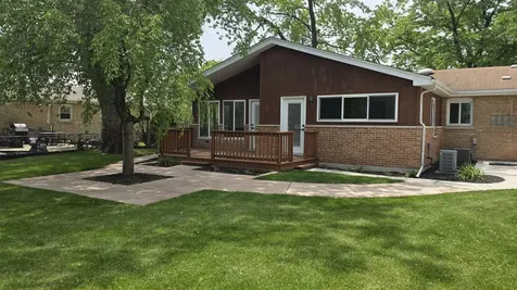 8867 Mobile Avenue Oak Lawn IL 60453