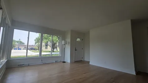 8867 Mobile Avenue Oak Lawn IL 60453